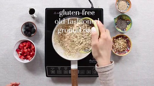 Oatmeal with Almond Milk and Chia Seeds {Vegan}