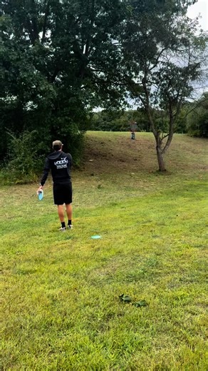 Robert Burridge on Instagram: "I stepped up to this putt not thinking I would have a line to run it… but where there’s a will, there’s a way 😂 2 holes earlier I had a birdie putt from 70 turn into a rollaway bogey, which is why I’m not exactly thrilled, more incredulous that it managed to go in with my BT hard Shield Thanks to @kevjusa for filming this putt 📸 . . . @dynamicdiscs Tour Series Felons! @greatlakesdisc for Discs, Bags, and anything else you need! @dryv_bagz Custom Chalk Bags! @bird