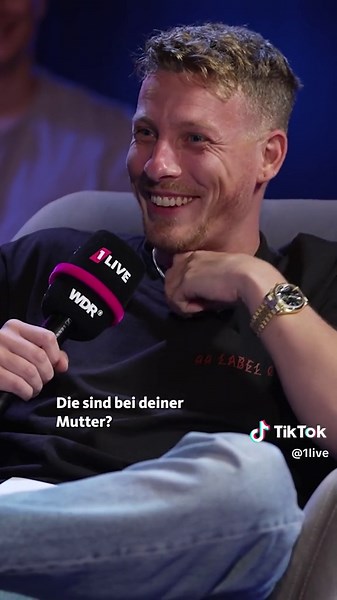 Felix Lobrecht: Probleme mit einer jugendlichen Mutter?