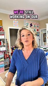 Candy Cane & PresentChristmas Sew Along 🎅🏻🎁🎄Templates available at https://hometownquiltcompany.com/shop/ols/search?keywords=Christmas set &sortOption=descend_by_match #tamijones #sewing #beginnersewing #diy #crafty | Tami Jones • Hometown Quilt Company, LLC