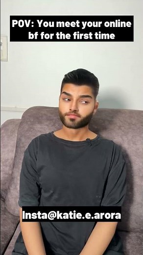 When you meet your online boyfriend for the first time