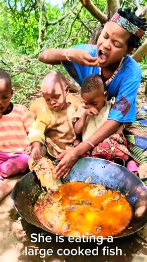 A Giant Fish Feast | African Tribal Family🌿🐟🏡🐠#NatureLifestyle #GiantFish #FishFeast