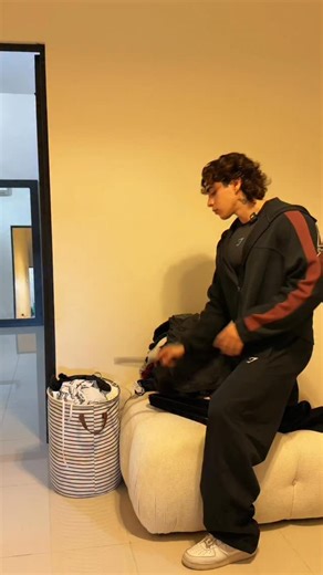 505K views · 66K reactions | No especifican Inspo: @lalocuraa2 麗 @gymshark /(BELCAST10)  @rawnutrition / (BELCAST)  @revivemd / (BELCAST) 流 @rgmntco / (BELCAST)  @ironsidemexico / (BELCAST) #humor #prank #carlosbelcast #gymcomedy #gymshark #rawnutrition #revivemd #reel #gymbros #gymworkout #relatable #bodybuilding #fitness #trend #gymshark #fitspo #transformation #muscle #fit #funny #gymhumor #fitness #motivation #sketch | ♛ BELCAST | Facebook