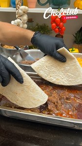 889K views · 2.2K reactions | Carne Asada Mexican Pizza! Spice up your life with this recipe ️ | Chefclub GruB | Facebook