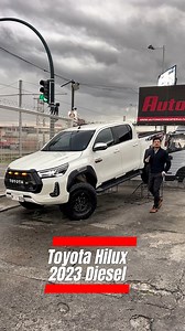 HILUX 4X4 MEJORADA AÑO 2023⚡✅ Motor 2.4 diésel, potente y eficiente✅ Accesorios y extras que la hacen única📍 Disponible en AP MOTOR, Av. España 16-49 y Granada, Cuenca📞 Más info al 0982004647 #Hilux #apmotors #toyota #cuenca | Automotores Peralta