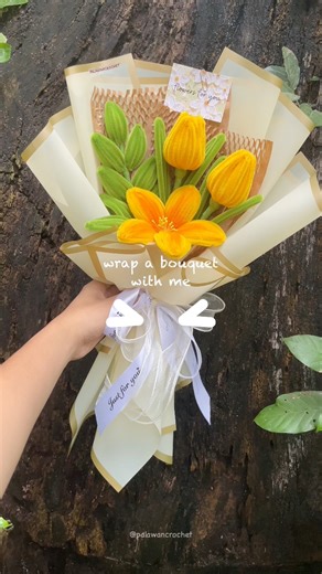 wrap a bouquet with me 🌸💛 #fuzzywirebouquet #tutorial | PalawanCrochet_