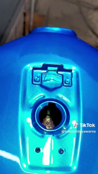 Feure Blue: Api Biru dengan Partikel Hijau