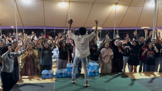 ’ll never forget when I went to Fort Apache, AZ. I thought I was just going to preach another revival… but I had no idea what God had planned. I came in trying to be a “preacher”… 🥴 and the Lord interrupted me and said: “THAT’S ENOUGH. THEY DON’T NEED A PREACHER!! THEY NEED A SON TO DEMONSTRATE MY HEART.” From that moment… I watched God do what only God can do. We saw the dead raised. Tumors vanished. Cancer left. Canes and walkers were laid at the altar. Bodies were healed. Hearts were restore