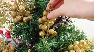 Moucuny 75 Pcs Christmas Glitter Picks Gold Artificial Christmas Tree Picks and Sprays for Christmas Tree 5 Styles Berries Stems Cedar Bay Leaves Fern Pine Branches for Vase Fillers Wreath Garland