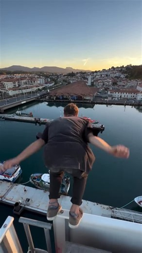 ‎Motqan Design & Technology متقن عربية‎ on Instagram: "The Dangers of Parkour Parkour, the thrilling discipline of navigating urban environments through running, jumping, climbing, and vaulting, is often seen as an extreme sport full of adrenaline. While it promotes fitness, agility, and creativity, it carries significant risks, especially when practiced without proper training or precautions. The dangers range from minor injuries to life-threatening accidents. Common Injuries Most parkour injur