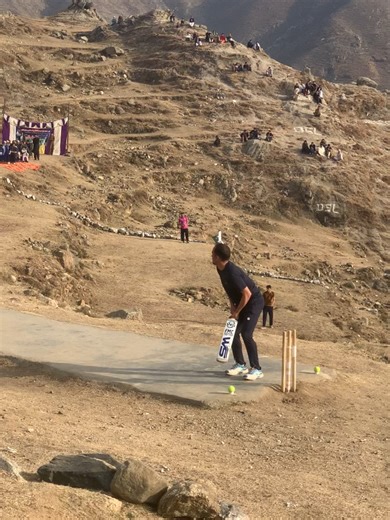 Raouf's Impressive Left-Hand Batting Skills