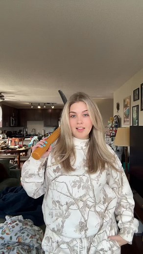 4 comments | The perfect song for a default skin cosplay transition⛏️ @fortnite #cosplay #fortnite #cosplaytransition #agorahills #gabskraus #defaultskin #jonesy #cosplayer #fortnitecosplay #battlebus | Gabs Kraus | Facebook