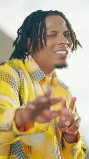 Ayisyenmizik on Instagram: "Yon vagabon chanje • Baky ( feat. Kdilak ) #ayisyenmizik #hmi #konpa #kompa #compa #compas #haitiancompas #bakypopilè #baky #rapapreterap #chanteapretchante @bakypopile #mizik #ayiti #haiti @kdilakmesajea #kadilakmesajea #kdilak_mesajea @cajour #kdilak"