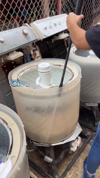 Some of the steps of our process to delivery of our “old school” direct drive washers! Follows us for more on IG, TickTock and Facebook. #directdrivewashers #theredstorett #oldschoolwasher #cleaning #trinidadandtobago