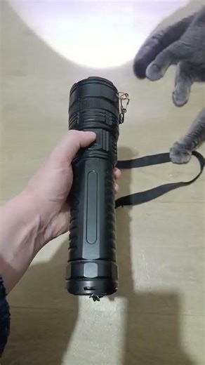 How to turn on a flashlight correctly