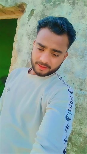 Feeroz Khan Khan on Instagram: "🥲🥲🕌♥️Maa #viral🤘🤘🤝"