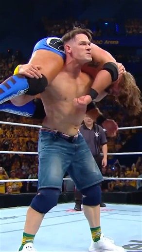 WWE Japan on Instagram: "ファイブナックルシャッフル、見納めモード突入😢 YOU CAN'T SEE ME🖐️ #WWECrownJewel"