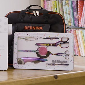 7.3K views · 78 reactions | Meet the new @Tula Pink BERNINA 570 QE Special Edition and BERNINA 770 QE Special Edition Tula Pink Machines! Click to learn more: https://www.bernina.com/en-US/Machines-US/Series-Overview/BERNINA-7-Series/BERNINA-770-QE-SE-Tula-Pink?utm_source=facebook&utm_medium=social&utm_campaign=videopost_tula_pink_accessories_gift_with_purchase #sewingmachine #berninausa #berninainnovation #iloveBERNINA #tulatroops #tulapink | BERNINA USA | Facebook