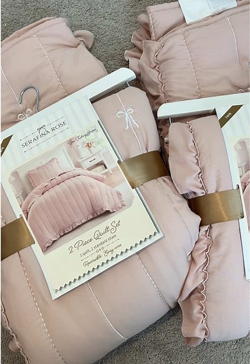 The Prettiest Bedding for a Girls' Room