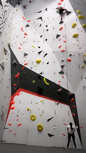 Rock Climbing Lovers on Instagram: "Inexperienced belayer Lost control of the brake strand while pressing on GriGri cam. P.s. apart from burned hand this was a happy ending, climber said he needed to clean his pants. P.s.s For angry keyboard warriors - yes it’s a user mistake. 📸❗️To take down your post or for credit please message @credities Submit your photo/video: @climb_worlld 🧗🏼 . . . . #climbingfails #climbingfail #weekendwhipper"