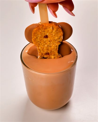 Too cute to eat gingerbread men cookies😋🍪 | MetDaan Cakes