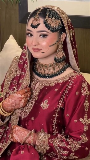 Trendy Red & Green themed Bridal Makeup look ✨💞#bridalmakeup #trendy #trending #wedding #shortsfeed