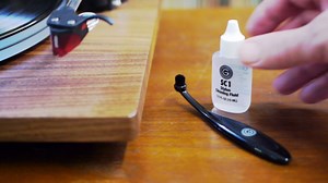 GrooveWasher SC1 Stylus Cleaning Brush to Clean LP Record Player Cartridge Needle – Anti-static Easy-grip Handle for Harmless & Easy Dirt & Dust Removal from Turntable Stylus