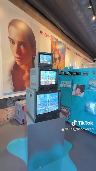 ✨The Only Dua Lipa Pop Up in Texas Opens today in Deep Ellum! ✨ Training seasons over…and it’s time for the main event! @Dua Lipa is bringing her Radical Optimism Tour to Dallas next week! And we found the perfect way to start the festivities early! Dua Lipa Radical Optimism Pop-Up Shop 🚨 2 Days Only! 🗓️ Sat 9/27 - Sun 9/28 11am-6pm 📍@kettleart 2650 Main St, Dallas This event is the ONLY Dua Lipa Pop-Up in Texas and one of only 6 in the United States. Kettle Art Gallery is bringing internatio