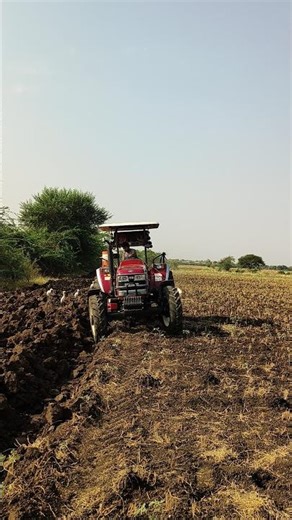 Powerful Mahindra 655 DI 4WD CRDI Tractor with Hydraulic Reversible Plough 🚜
