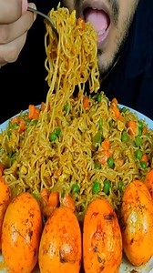 226K views · 3.3K reactions | Maggi Noodles with Eggs 襤 #EatingExpress #mukbangasmr #mukbangers #eatingasmr #mukbangshow #asmrfood #reels #eating #noodles #magginoodles | Eating Express | Facebook