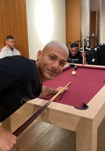 Un día en la vida de Richarlison y Pape Matar Sarr