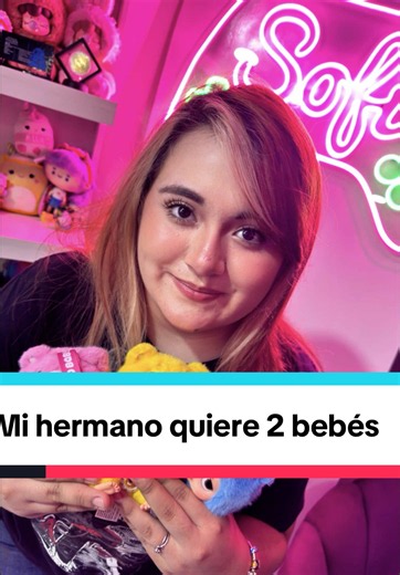 ¿Qué haces cuando tu hermanito dice que quiere DOS bebés? 😳👶👶 Zuriel nos puso en un serio problema porque decidió que ya quería dos bebés… ¡de la pancita de mi mamá! 😂 Así que intenté encontrar una solución un poquito diferente. 💜 En este video abrimos los nuevos Sad Baby y descubrimos cuál podría convertirse en el nuevo “bebé” de Zuriel. 🥹 ¿Creen que aceptó mi idea o definitivamente no funcionó? 🤭 Estos coleccionables me sorprendieron muchísimo, cada uno tiene una personalidad súper tier