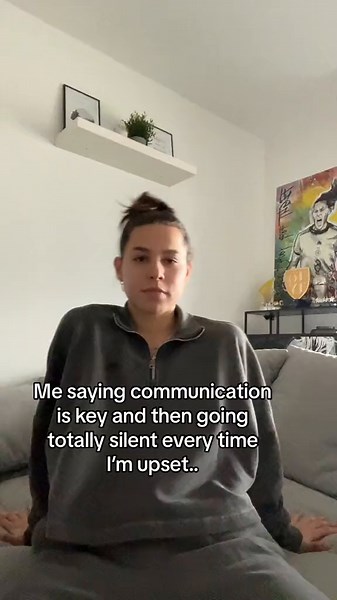 Songs About Communication in a Relationship | Lena Oberdorf Muscles