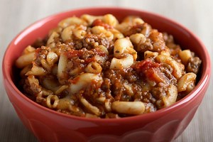 MAĐARSKI GULAŠ NA TRADICIONALNI NAČIN: Jelo kome nema MANE, pravi se ISKLJUČIVO OD 1 VRSTE MESA (RECEPT)