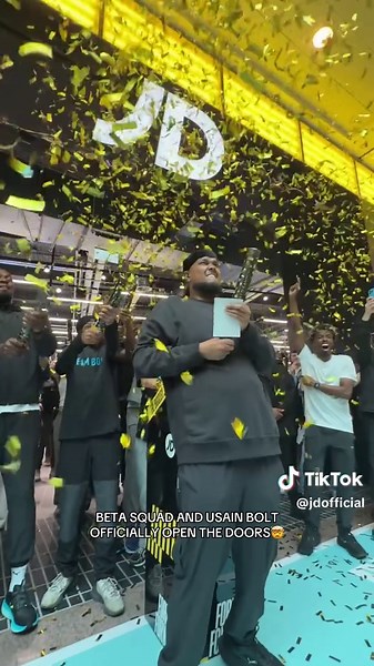 @Beta Squad AND @usainboltjamaica OFFICIALLY OPEN THE BIGGEST JD SPORTS IN THE WORLD🤯 #JDSports #JD #BetaSquad #UsainBolt #Puma #Manchester #Youtube #FYP #Viral