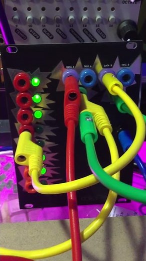 Dual 4-bit Shift Register- CD4015 - Lunetta - Castle Rocktronics