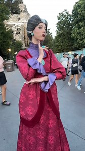 Proposing to Drizella. #snowwhite #evilqueen #blancanieves #drizella #disneyparks #disneylove #disneyvillain #cosplay #disneymagic #disneyvillains #disneyprincess #beautyandthebeast #disneylife #sleepingbeauty #maleficent #batb #tangled #rapunzel #flynnrider #ladytremaine #cinderella #proposal #disneyproposal #delulu #delusion #funny #fyp #explorepage #disneymeme #disneymemes | Sergiosdadjokes