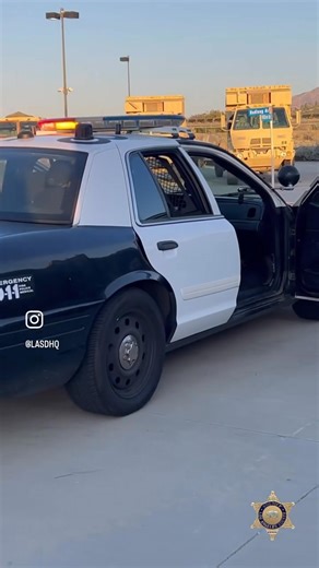 Los Angeles County Sheriff's Department Training Bureau’s Advanced Officer Training Unit conducted the final component of Patrol School for LASD deputies who will begin their new patrol assignments this weekend. Deputies were paired with mentors for situation-based scenarios to provide feedback on their application of knowledge, procedure, and tactics. The combination of classroom lectures, mentorship, and practical, situation-based scenarios enables deputies to gain a deeper understanding of th
