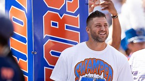 Tim Tebow gets absolutely hyped ahead of Florida-Texas clash