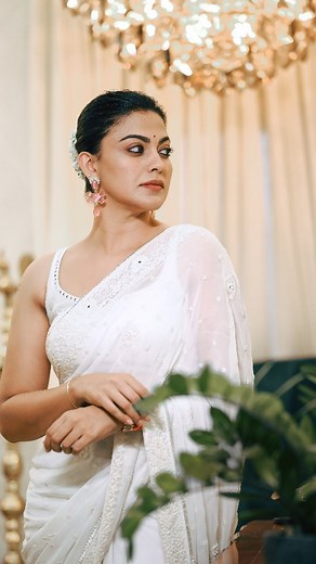 Anusree Nair on Instagram: "When I'm in white, I feel like royalty, radiating elegance and grace effortlessly...🤍🤍🤍 MaH @pinkyvisal Click @saneshphotography Edit @the.solitarian Outfit @alankaraboutique"