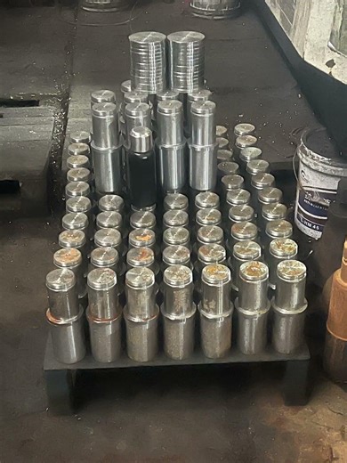 The sintering car is the key component in the iron ore sintering process