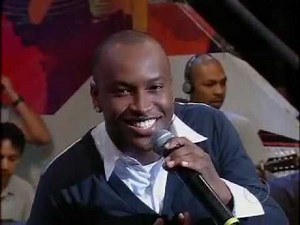 Tá Vendo Aquela Lua - Exalta Samba - Altas Horas 2011