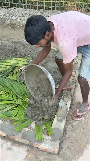 Green Leafs + Cement = Outdoor Seating Area #shorts #cementcrafts #hacks #DIY