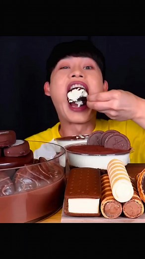 Delicious Chocolate Dessert Mukbang