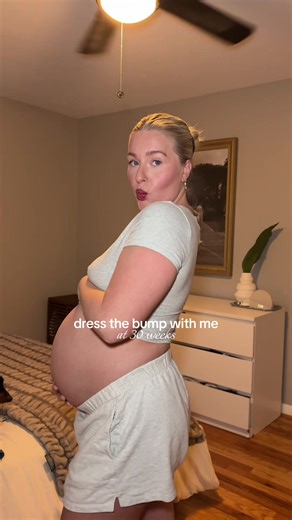 Embrace Comfort in Pregnancy with Elastic Jeans