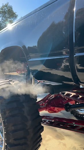 Huge thanks to @209sfinestpowdercoating and @bicecustomzfabllc for getting the grind and getting the parts done I need, without them I forsure wouldn’t be making it | Austinmorris07