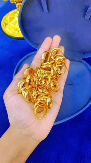 ကိုကိုတို့မောင်မောင်တိုနဲ့ဆင်တူလေးဝတ်ဖို့ မင်