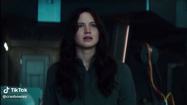 #KATNISSEVERDEEN & #PRIMROSEEVERDEEN — you can tell how much haymitch’s heart broke for katniss in the scenes after prim’s death bc he went through the exact same thing 💔💔 | scp: sherlascenes, starsxenes | #katnisseverdeenedit #hungergames #hungergamesedit