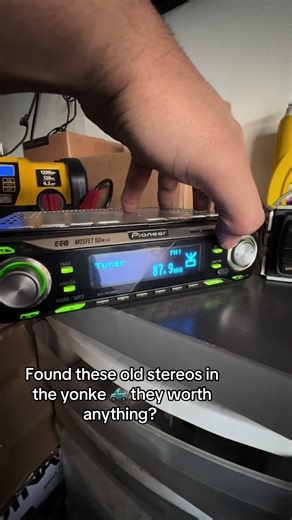 Exploring Vintage Stereos from the Junkyard