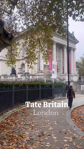 Tate Britain gallery in London holds the largest collection of British art in the world from 1500 to the present day. Also the world’s largest collection of paintings by JMW Turner #londonlife #london #tatebritain #artgallery #Turner | Great British Tea Party
